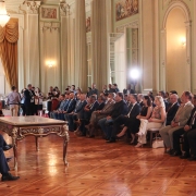 Cerimônia de recondução ao cargo aconteceu no Palácio Piratini
