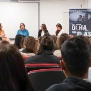 Foto do debate sobre o filme "Olha Pra Elas"