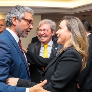 Deputado estadual Frederico Antunes, Melissa Torres Silveira e vice-presidente do TRF4, desembargador João Batista Silveira