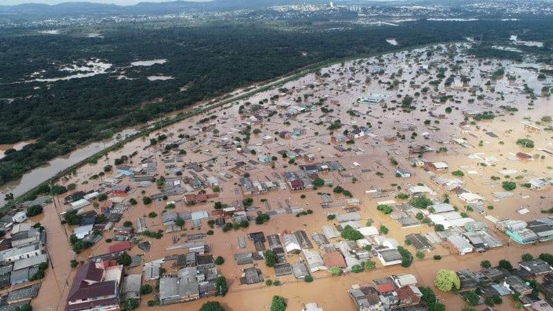 A cidade de Novo Hamburgo vista de cima durante a enchente de 2024.