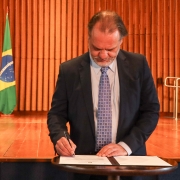 Presidente do TJ-RS, desembargador Alberto Delgado Neto