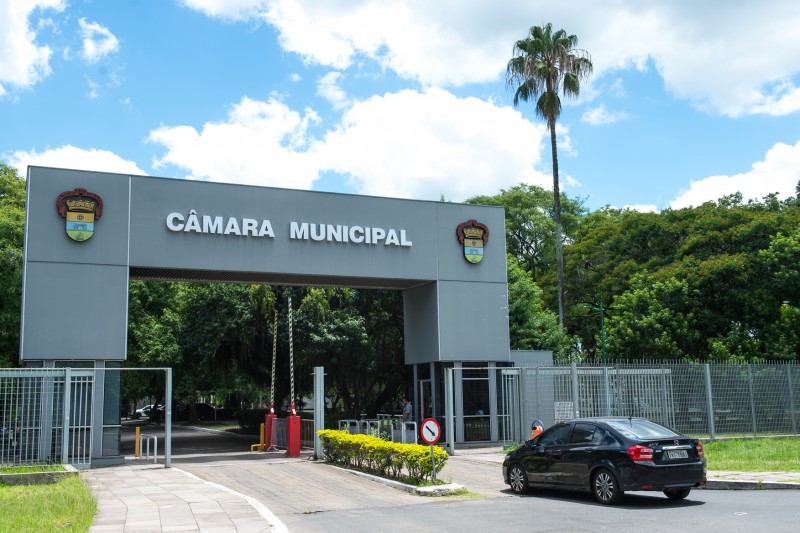 Câmara Municipal de Porto Alegre. Fachada.